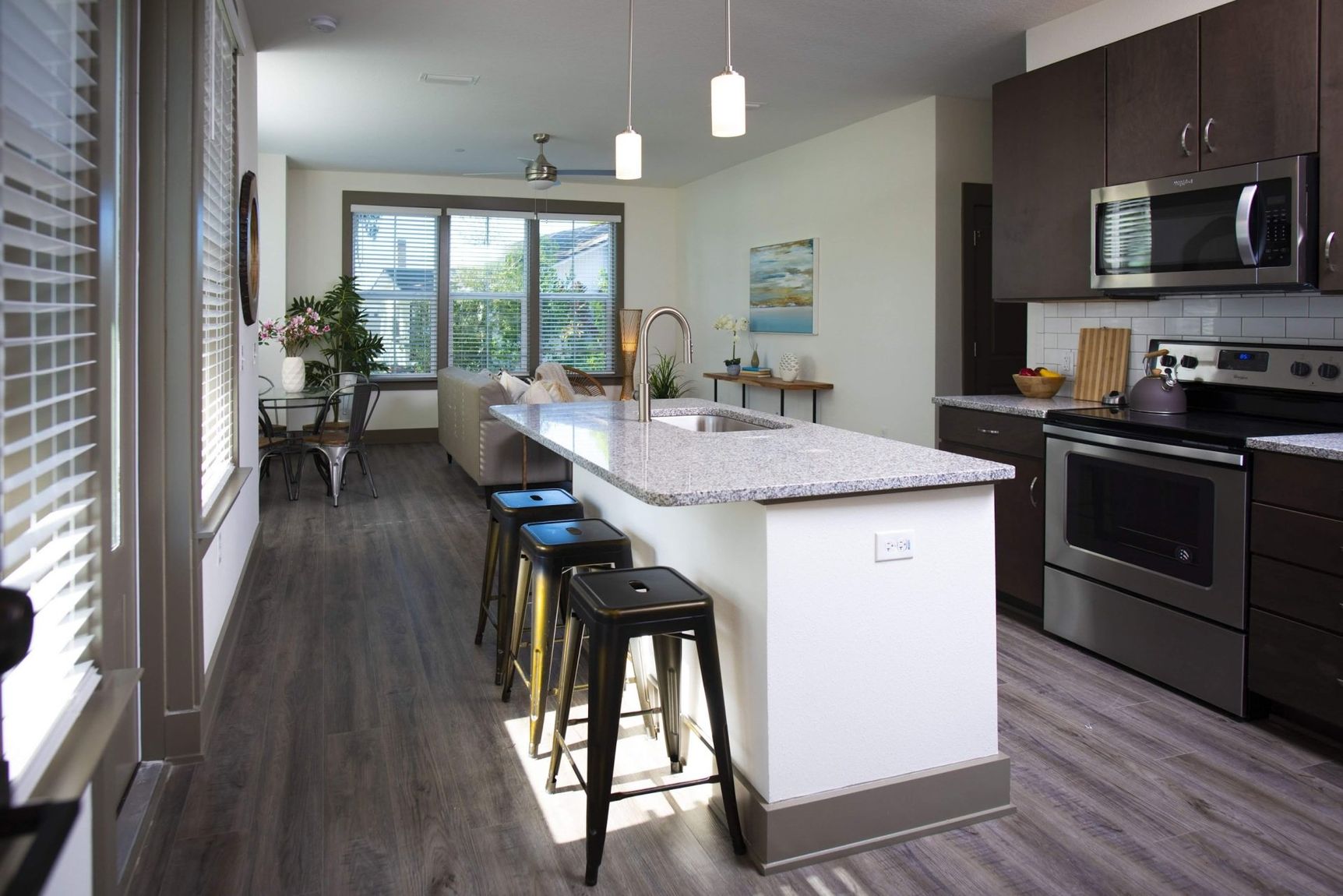 The Central on Orange Lake Apartments - Kitchen