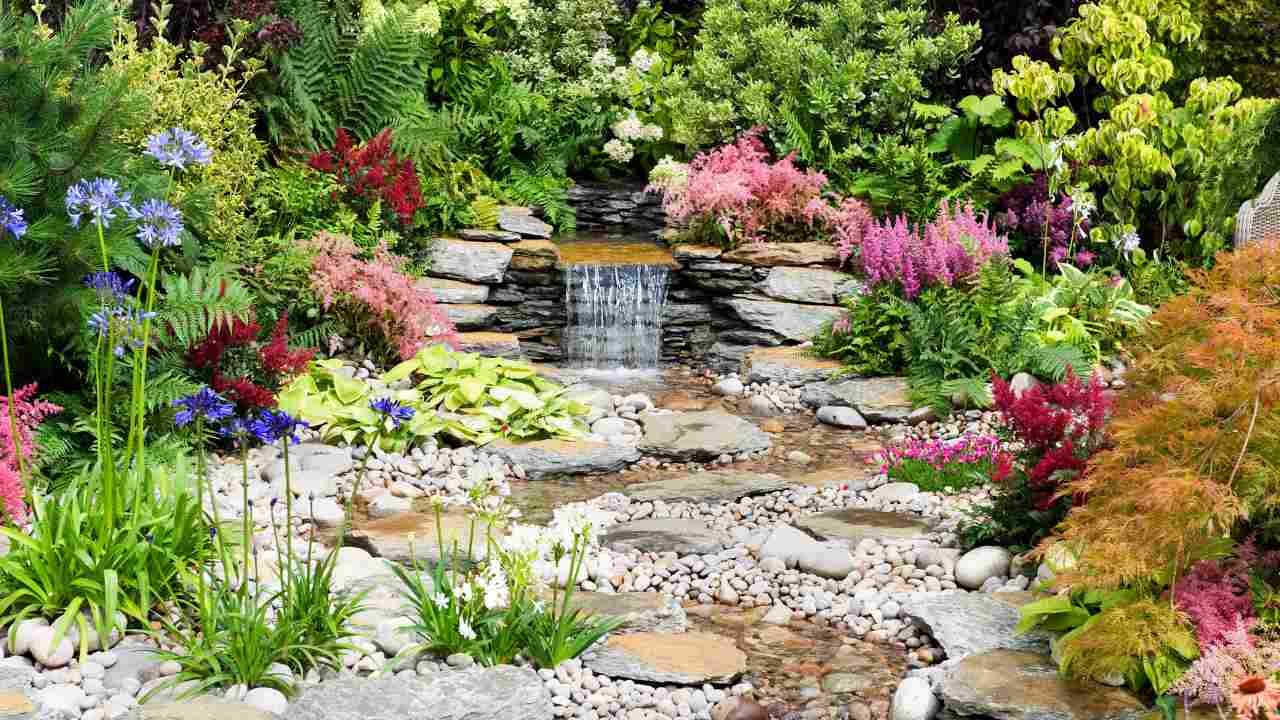 Natural landscaping features