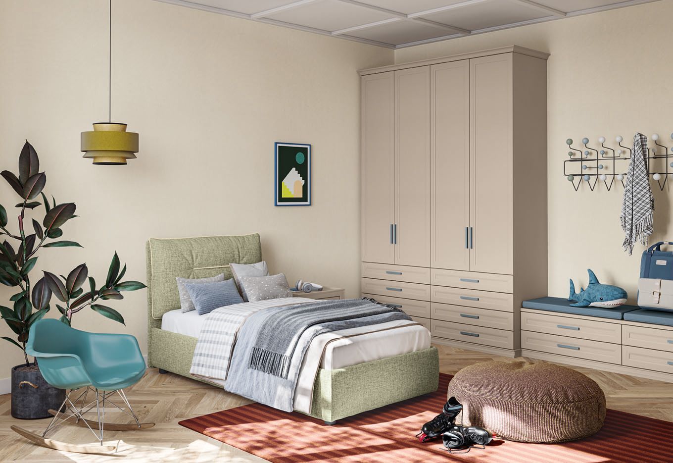 Camera da letto con letto, armadio, sedia e pianta. Pareti beige, dettagli verde acqua e un tappeto rosso.