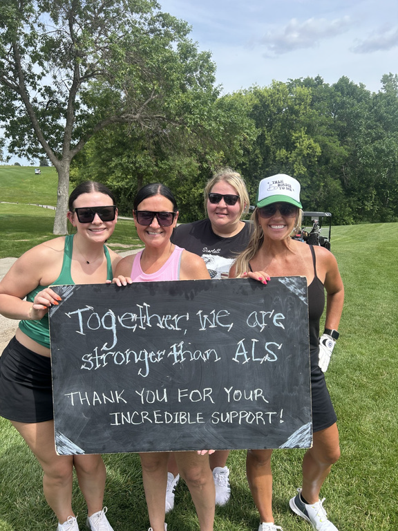 supporters of the ALS charity golf fundraiser