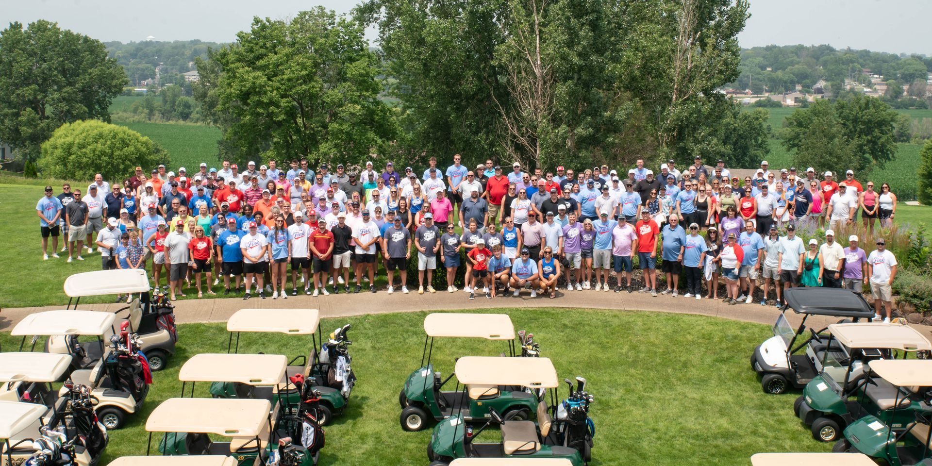 Supporters of the ALS heartland golf fundraiser