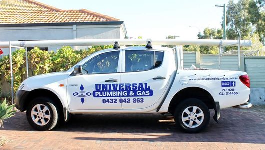 Universal Plumbing and Gas advertisement on automobile 