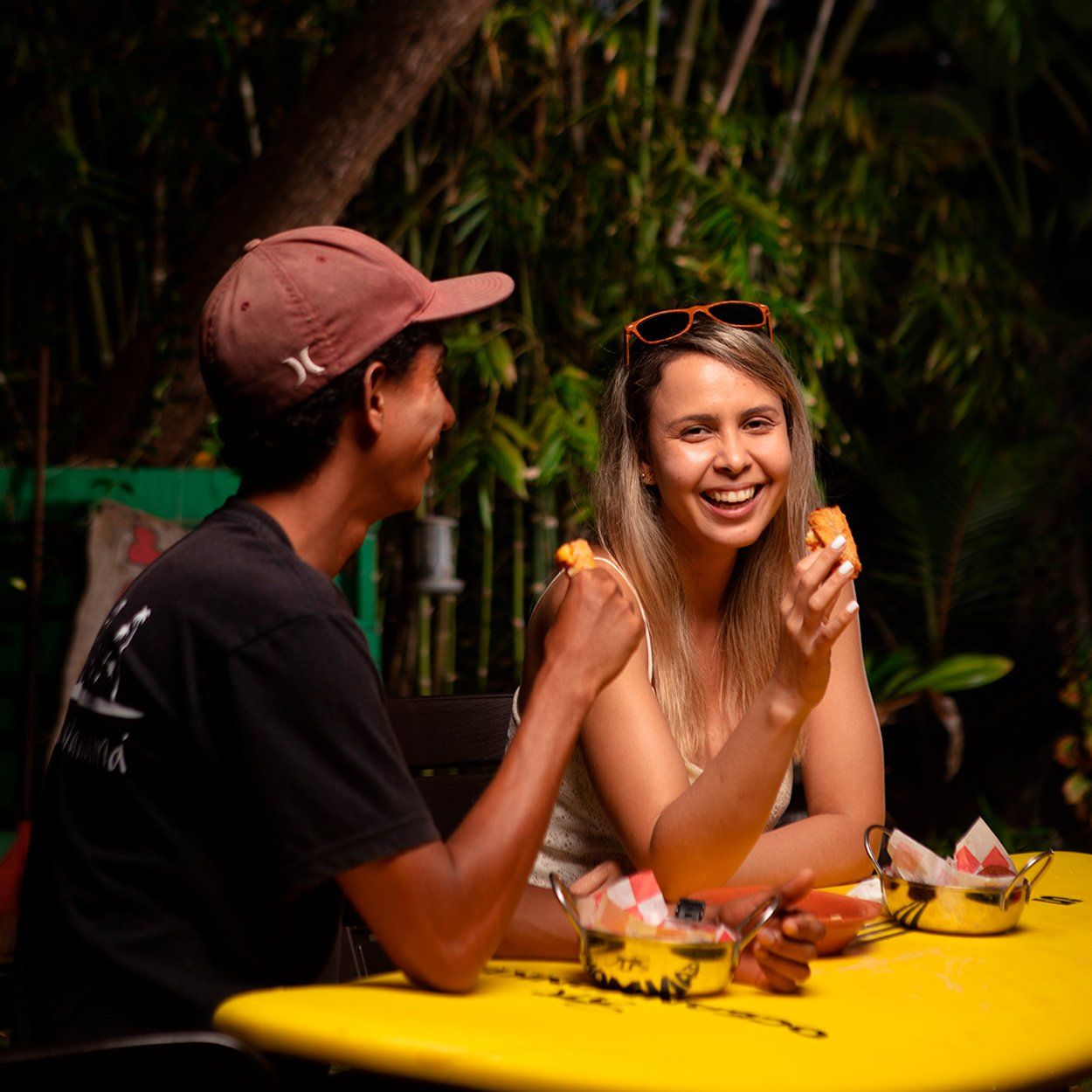 Beside a comfortable room, you can enjoy our tempting hamburgers, delicious sandwiches, salads, Fish Tacos , Shrimp Tacos