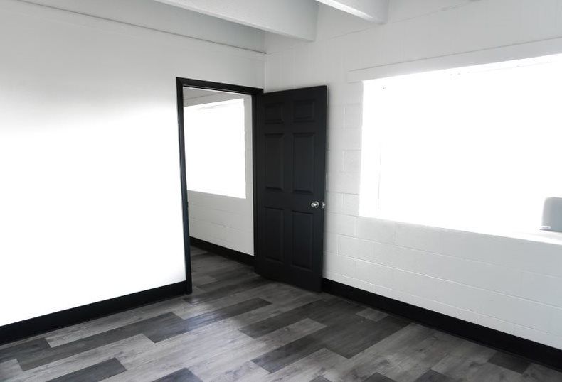 Continental Apartments - bedroom