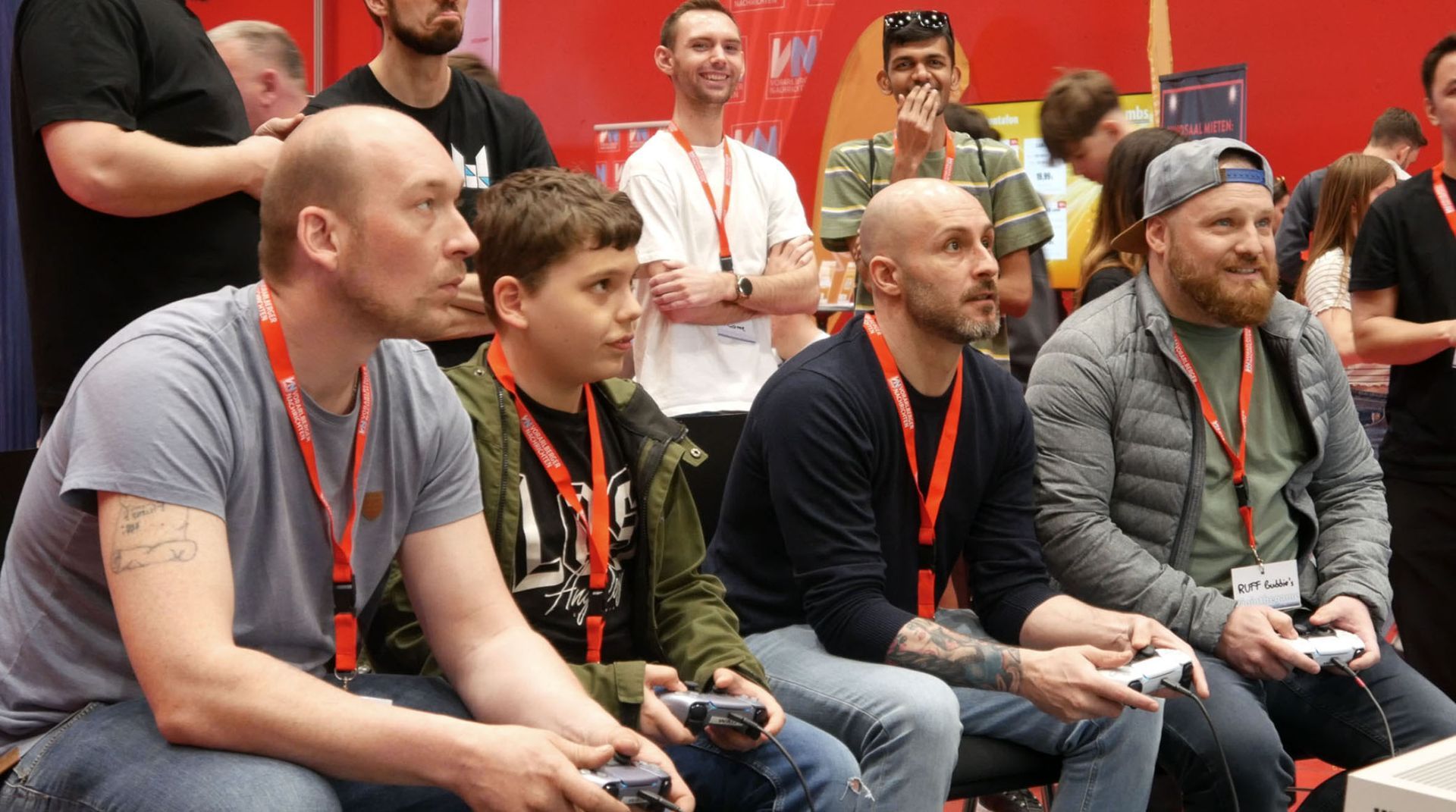 Teilnehmer:innen beim eSportCup während des Turniers