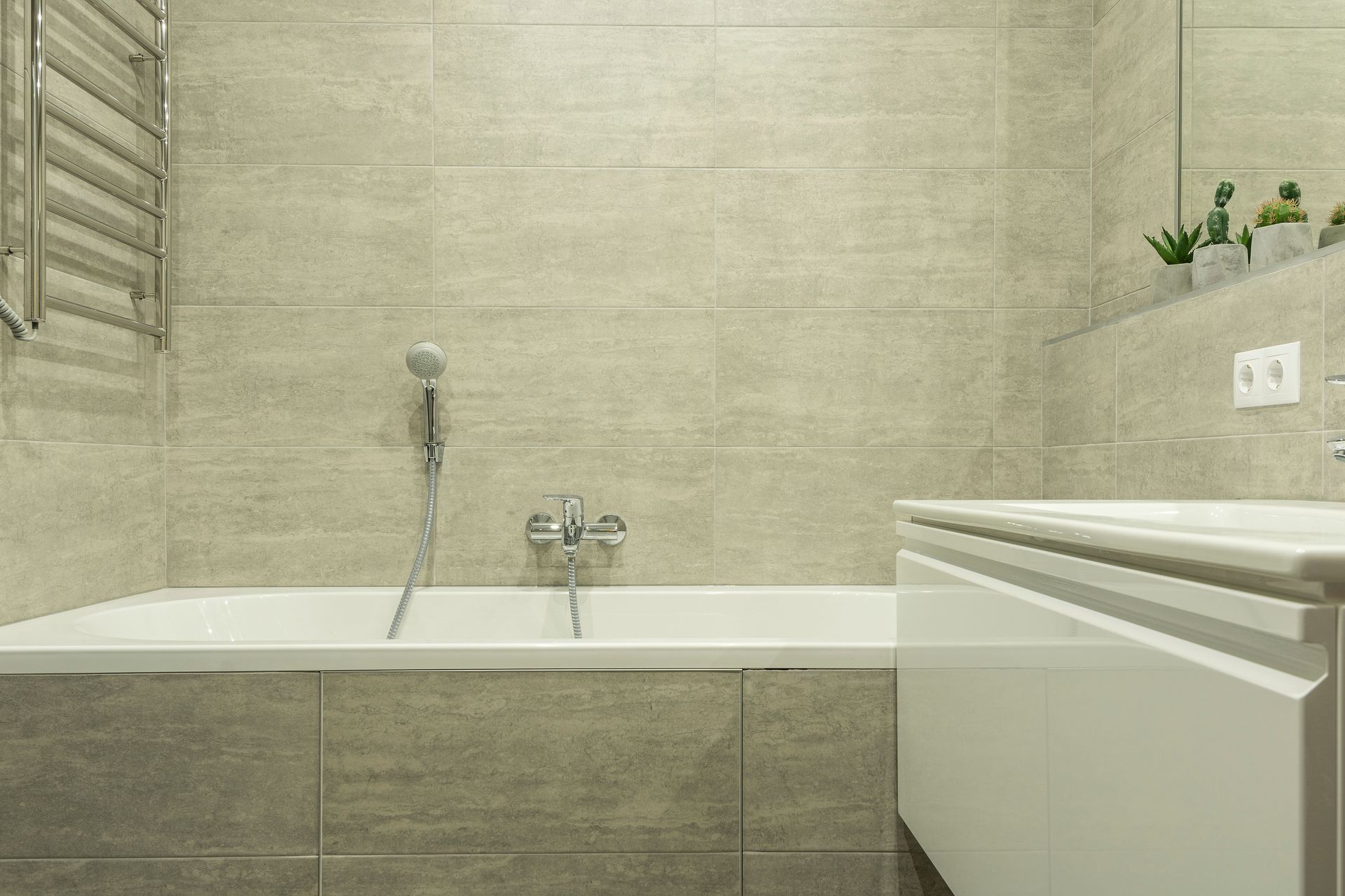 Bathtub Refinishing and Reglazing