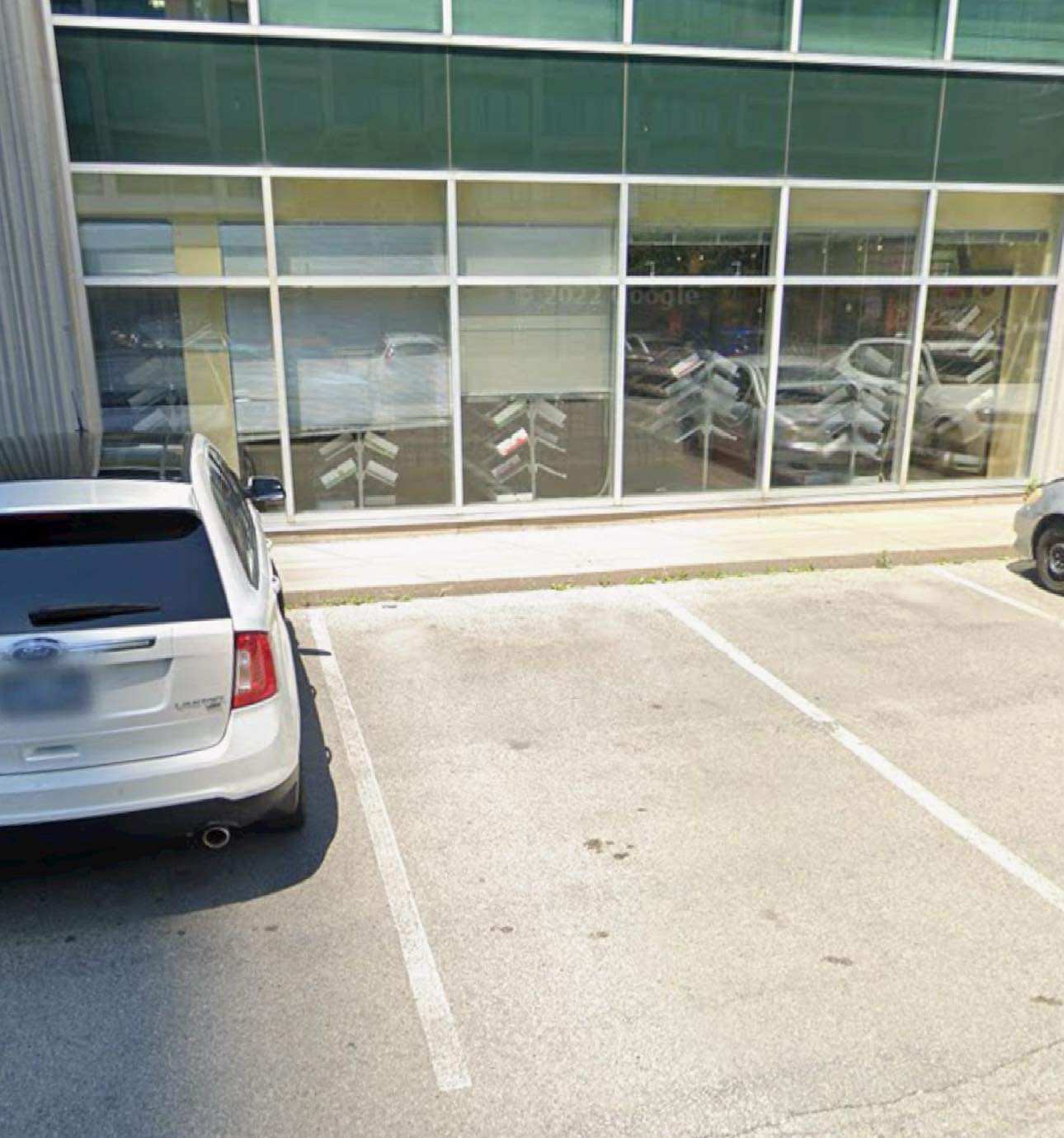 Unbreakable glass windows for commercial