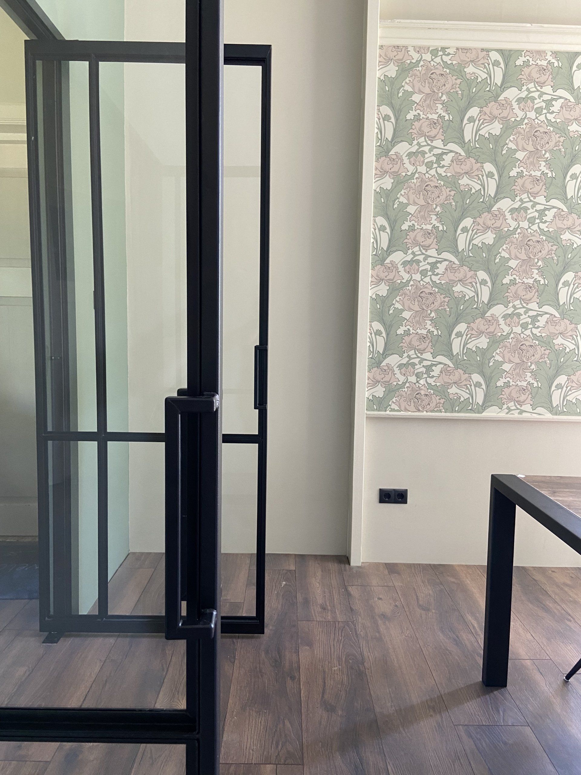 Open stalen taatsdeuren op maat