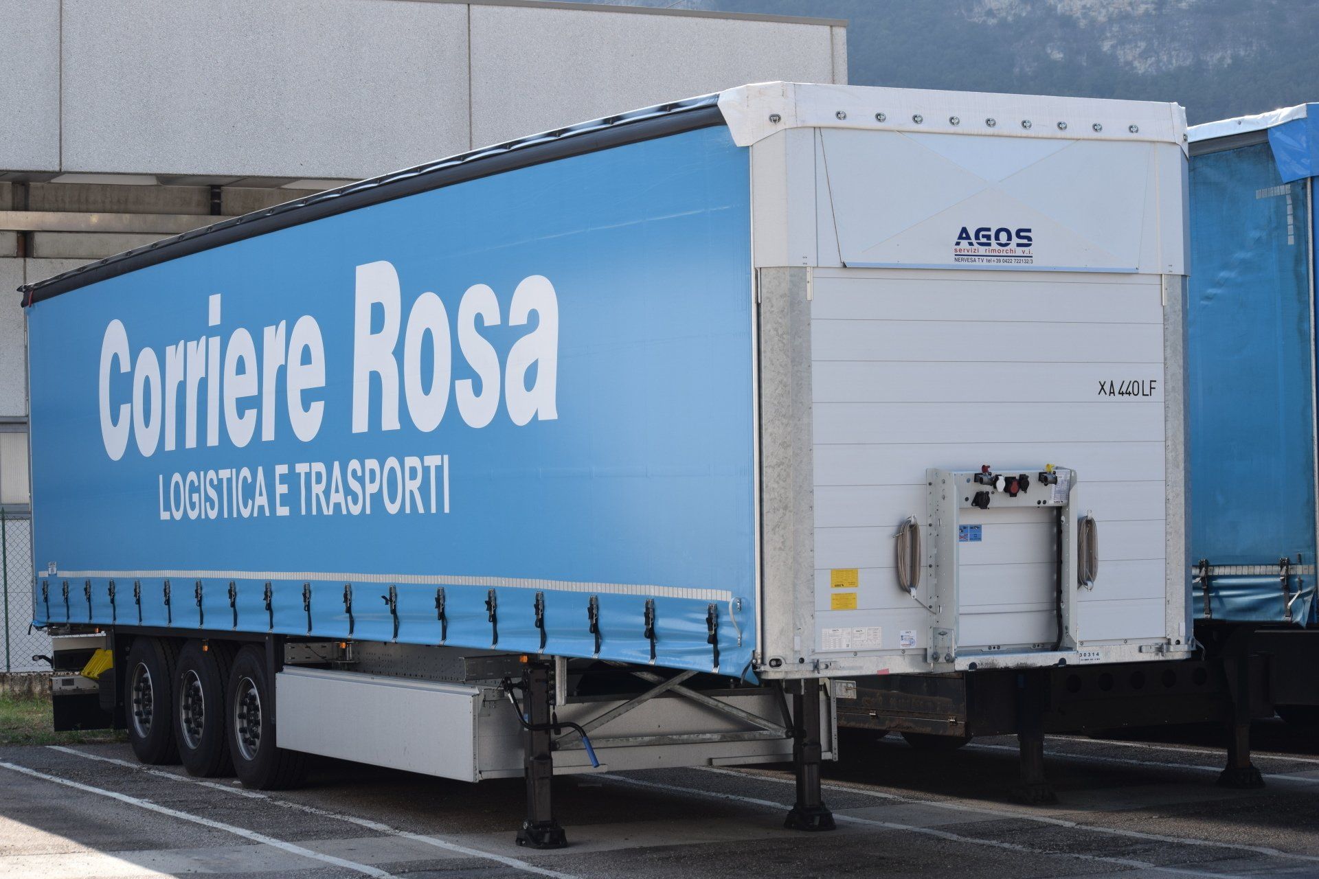 semirimorchio corriere