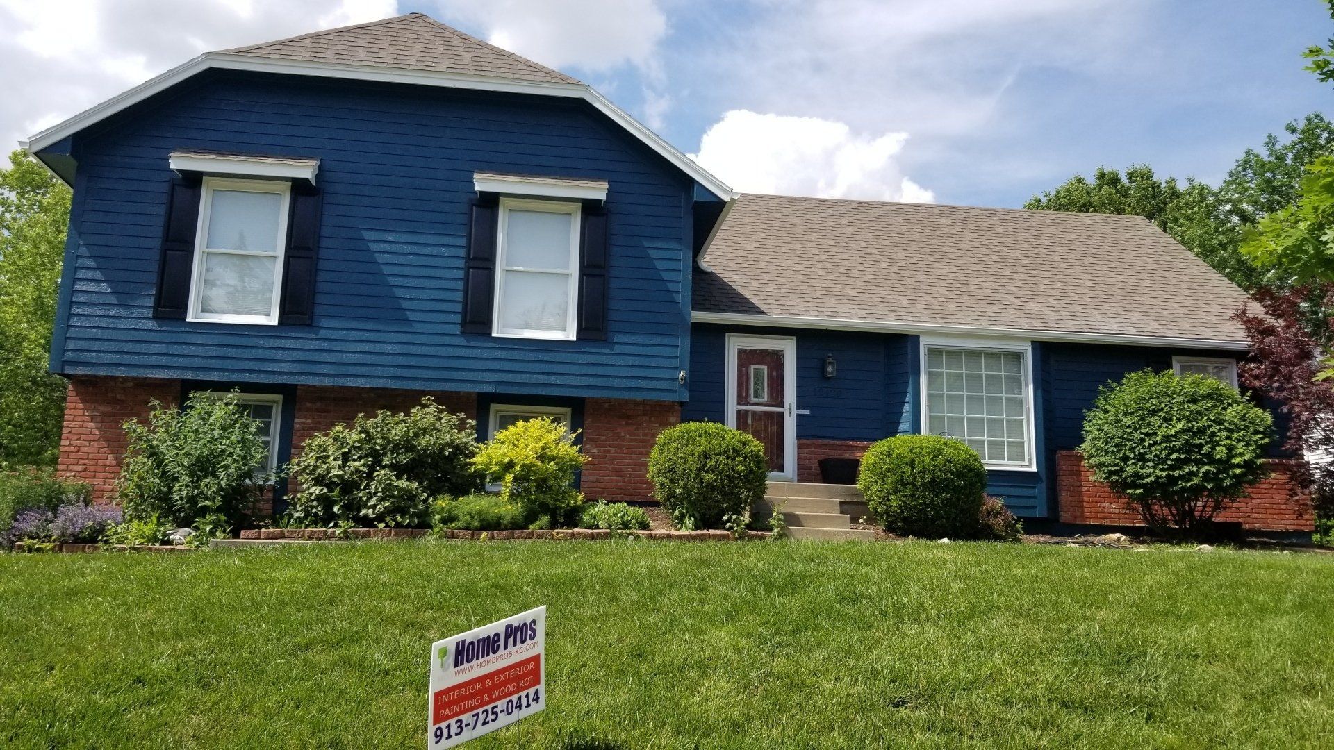 Home Pros Painting exterior house painted after Lenexa KS