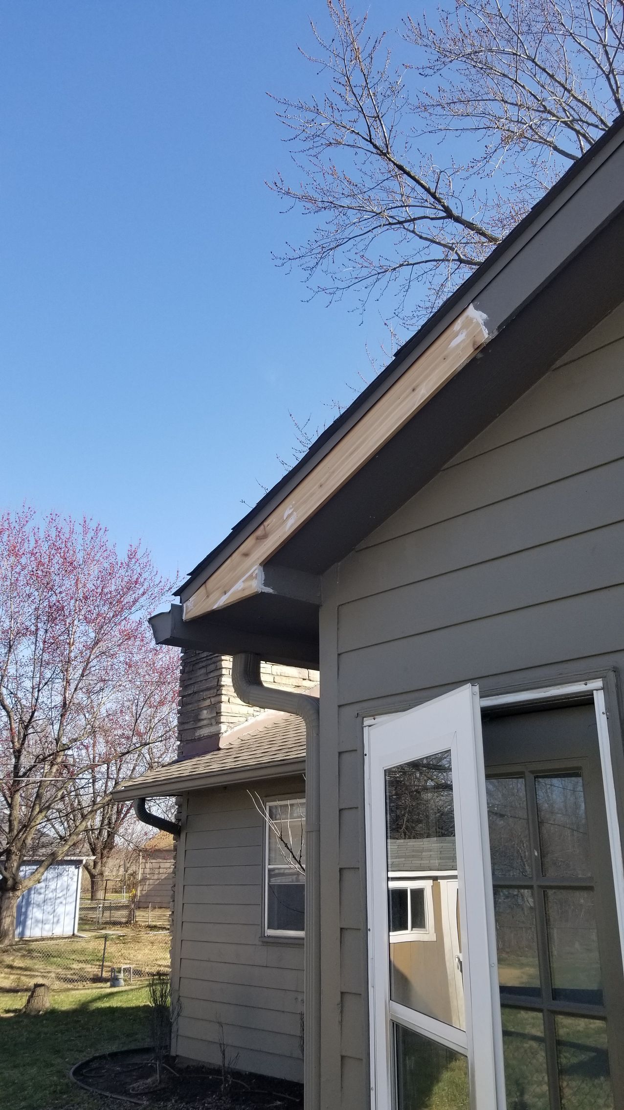 Wood rot company replacing fascia by Home Pros Painting serving Olathe KS
