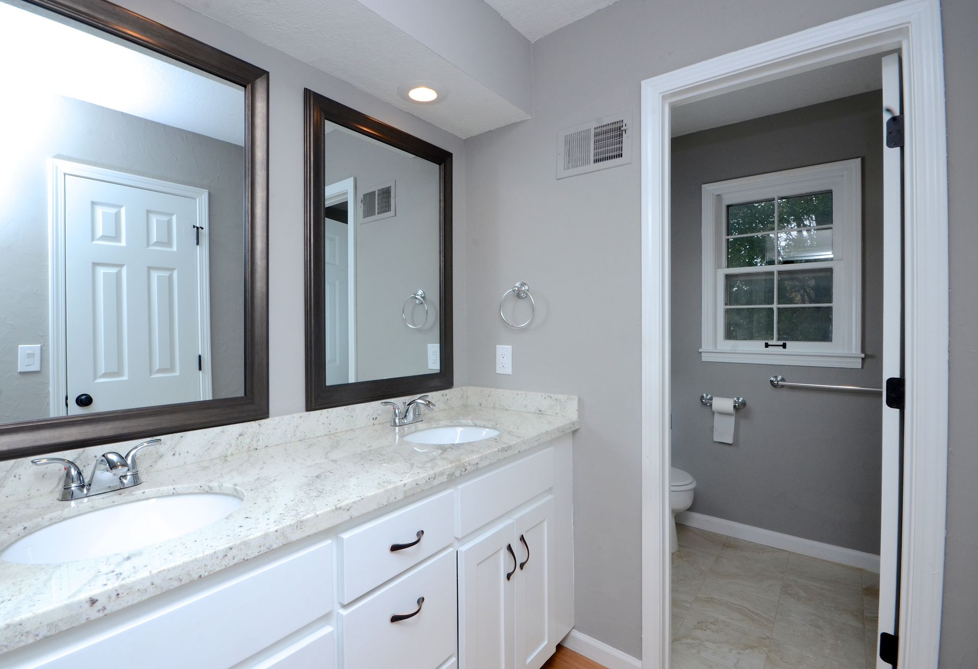 master bathroom walls painted by home pros painting kansas city 