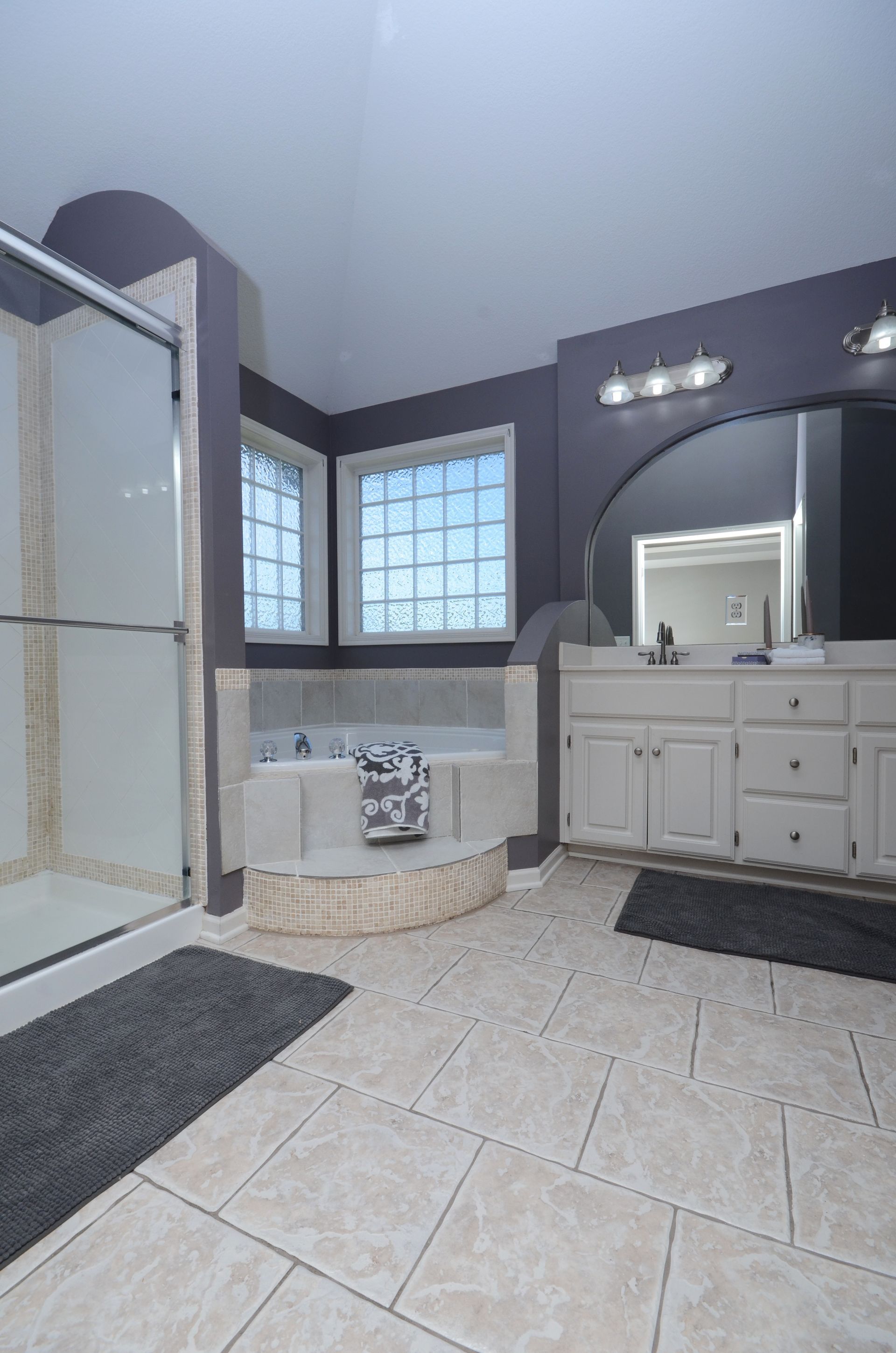 Interior painting of painted master bathroom Lee's Summit MO by Home Pros Painting