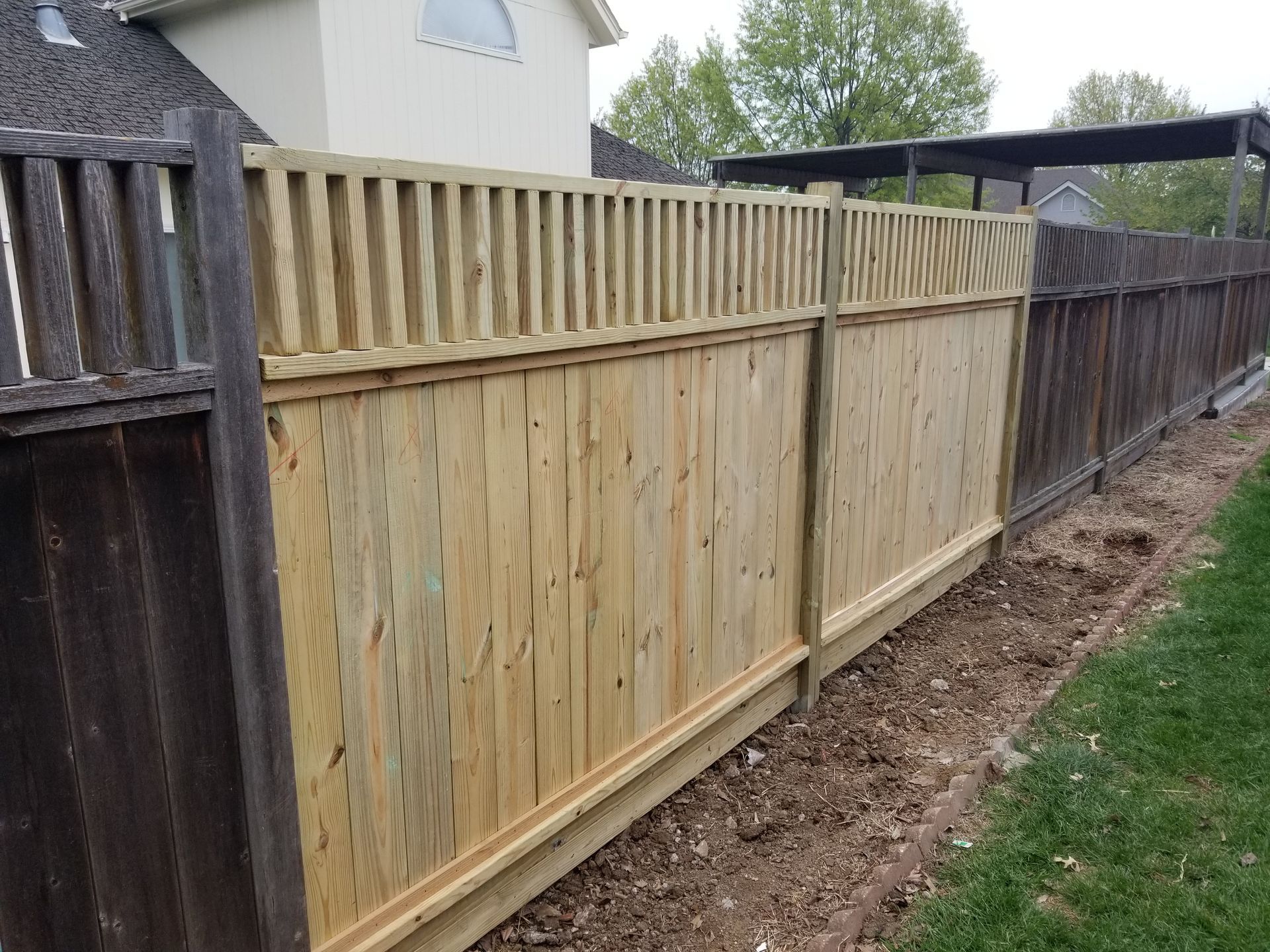 Picture Frame Fence Lee's Summit MO by Home Pros Painting