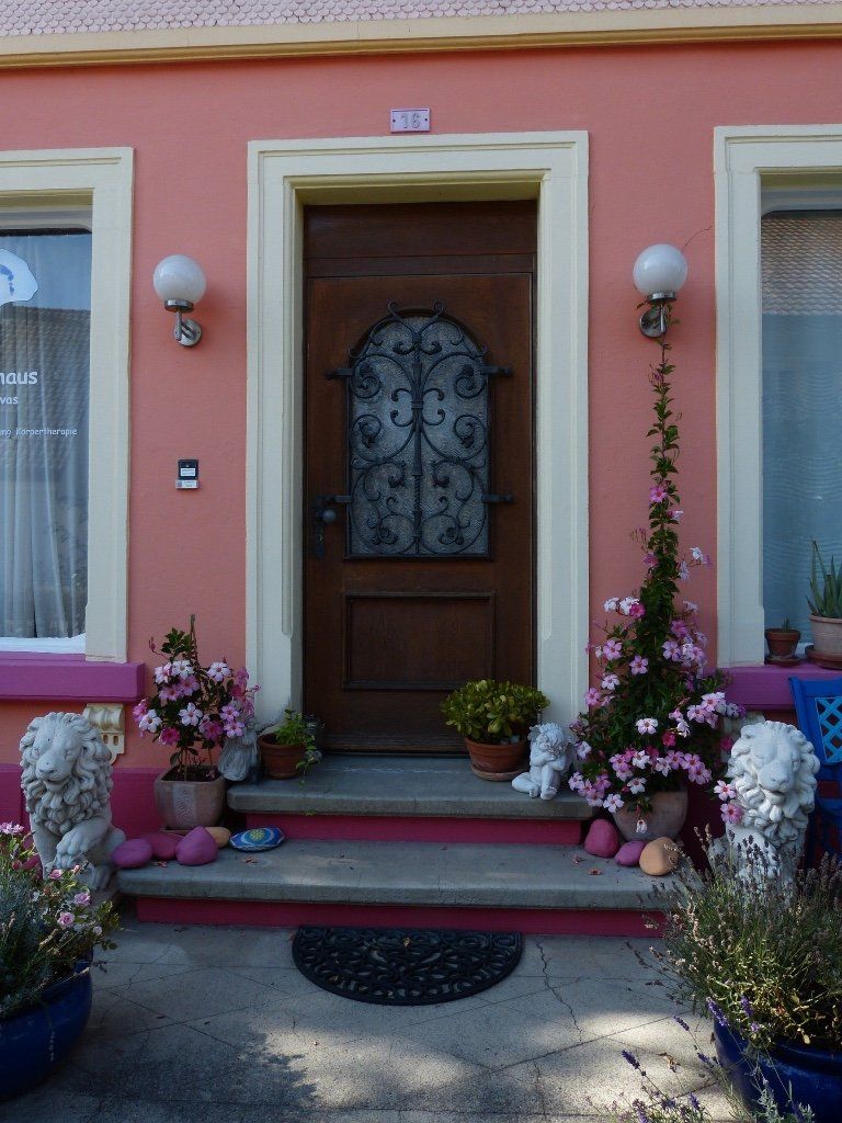 Haupteingang Regenbogenhaus
