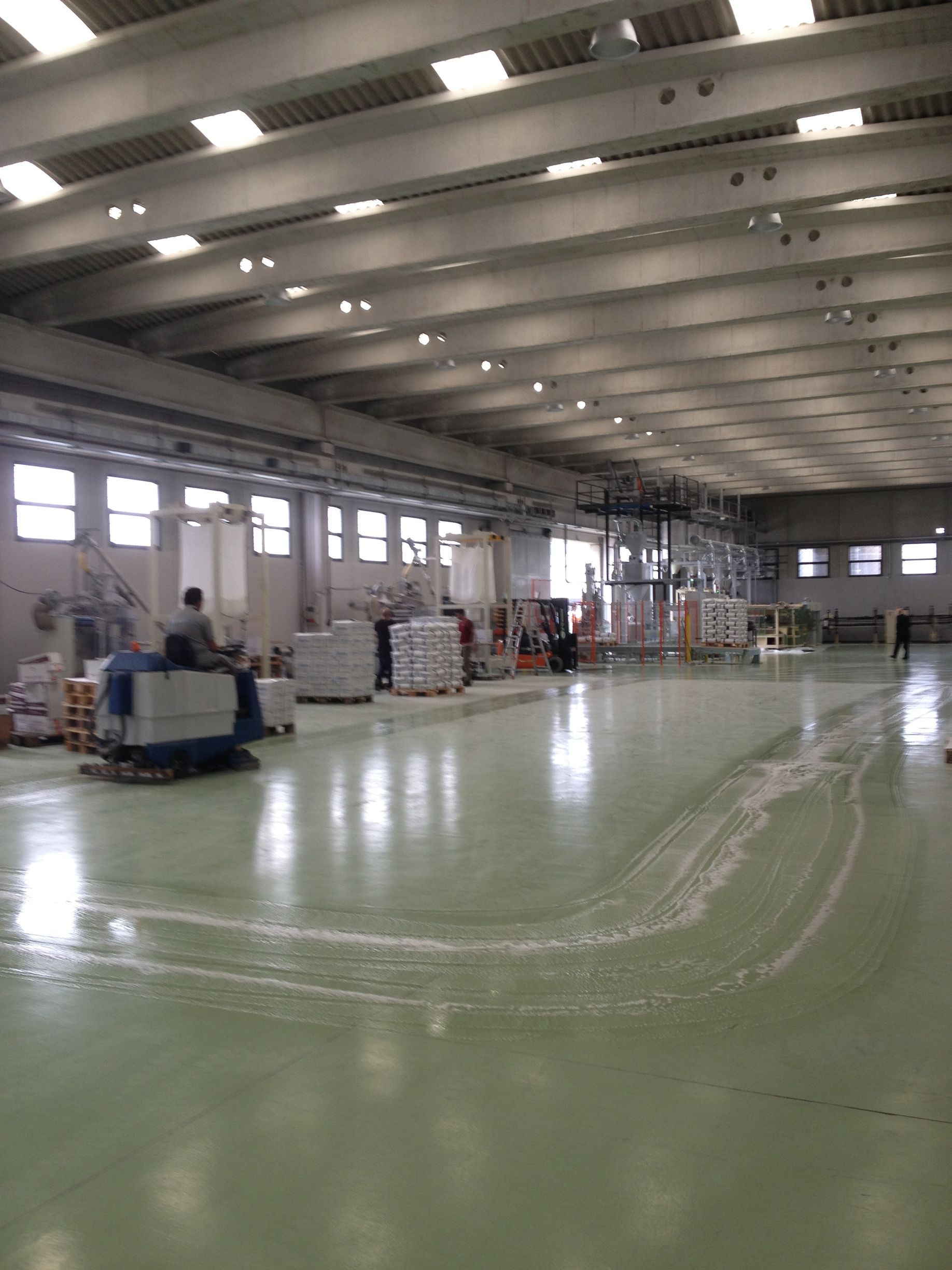 Lavaggio pavimenti industriali