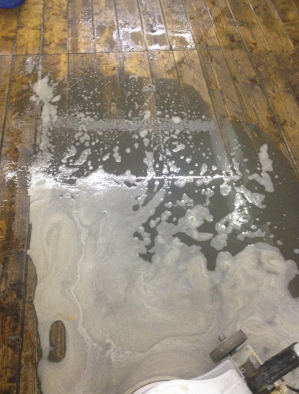 Sgrassatura pavimento in legno