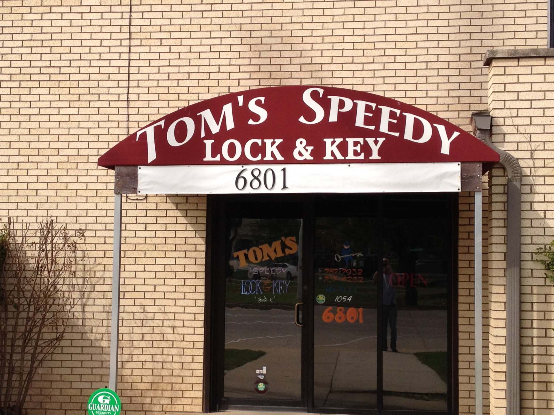 Tom's Speedy Lock & Key Service Shop — Bethany, OK — Tom's Speedy Lock & Key Service