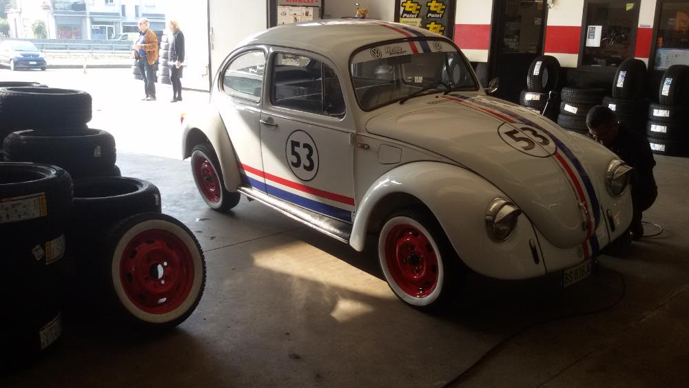 maggiolino in officina gommista