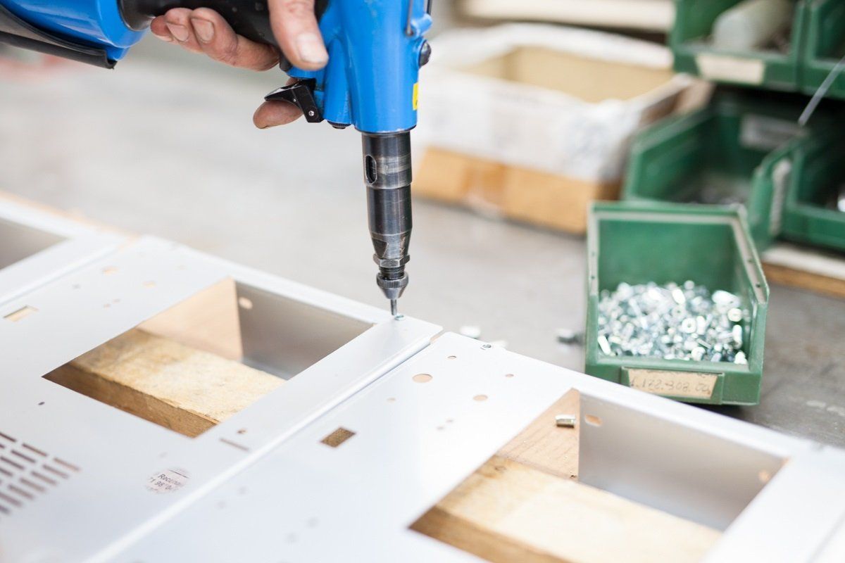 Assemblaggi presso Cesari srl di Recanati