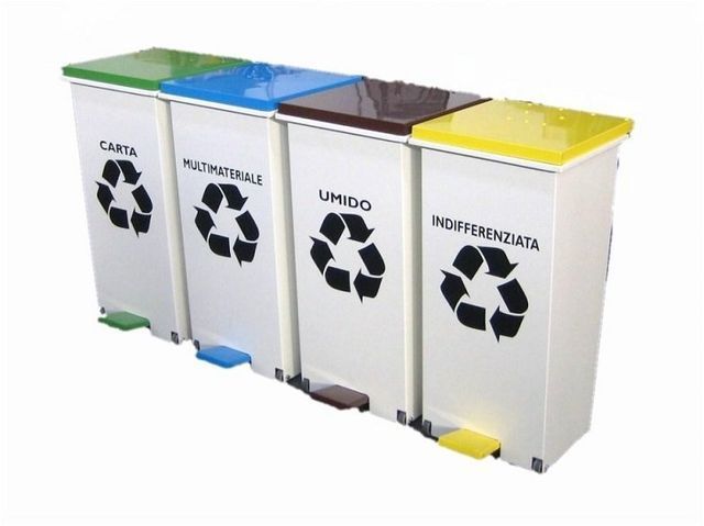 Bidoni per la raccolta differenziata realizzati da Cesari srl di Recanati