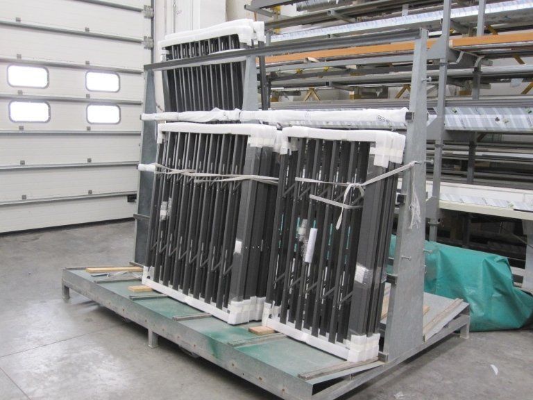 Cancelletti di sicurezza pronti per il montaggio realizzati da Cesari srl di Recanati