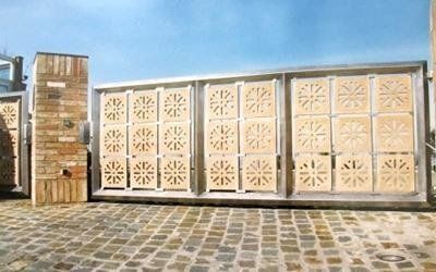 Cancello in acciaio inox realizzato da Cesari srl di Recanati