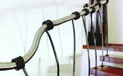 Ringhiera in acciaio inox e ferro realizzata da Cesari srl di Recanati