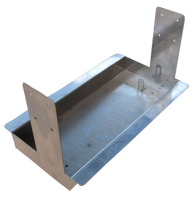 Vaschetta inox di raccolta acqua realizzata da Cesari srl di Recanati