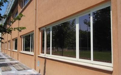 Vetrata in alluminio scorrevole per uffici realizzata da Cesari srl di Recanati