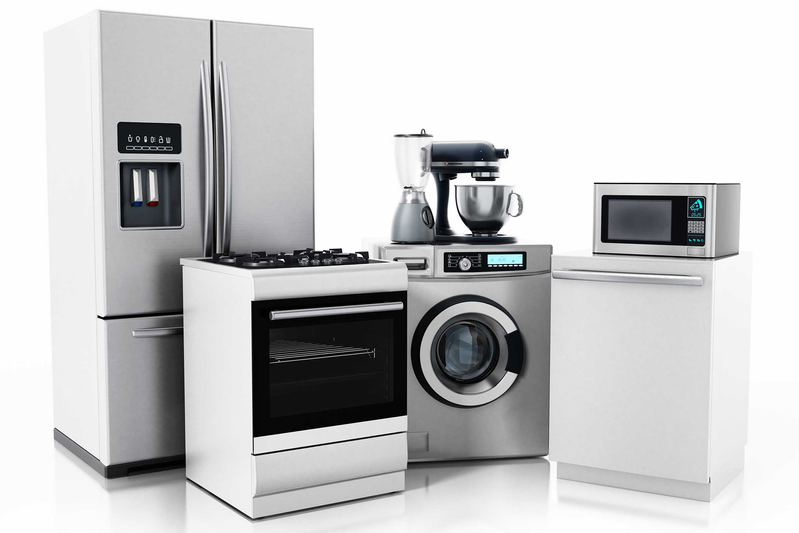 elettrodomestici. Marchi: Beko, Telefunken, Whirlpool, Indesit, Candy