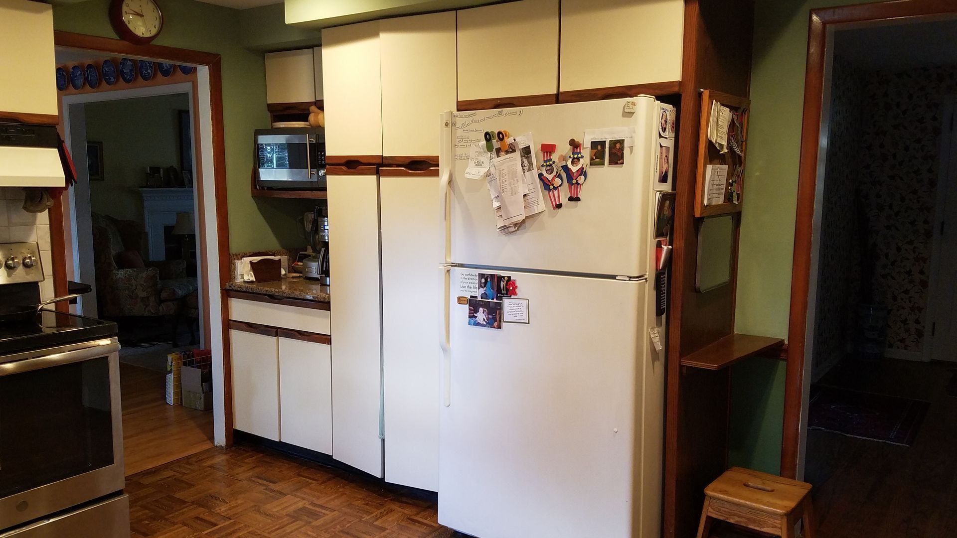 Before Kitchen Refacing