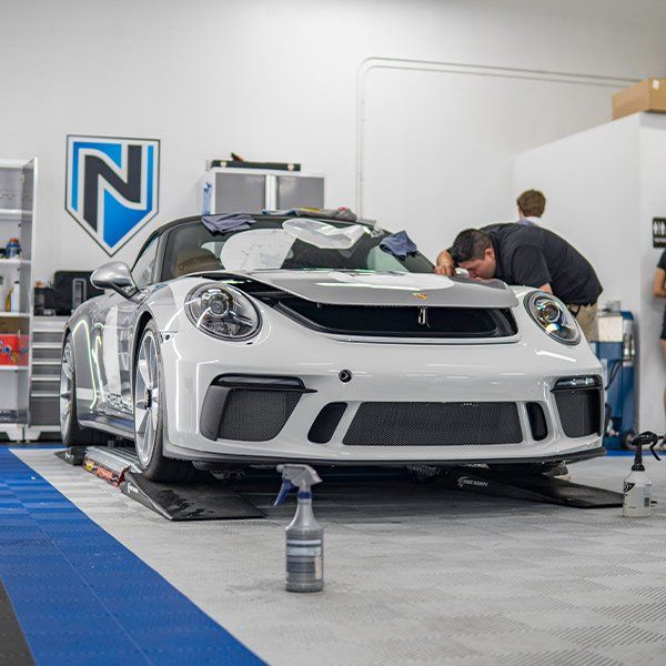 installing paint protection film to porsche