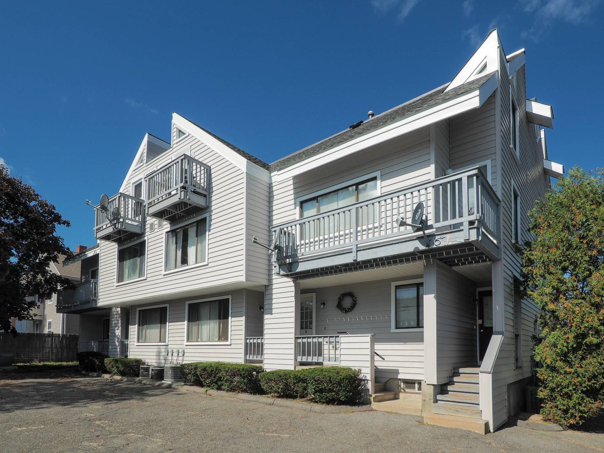 Tremont Ave Building Exterior