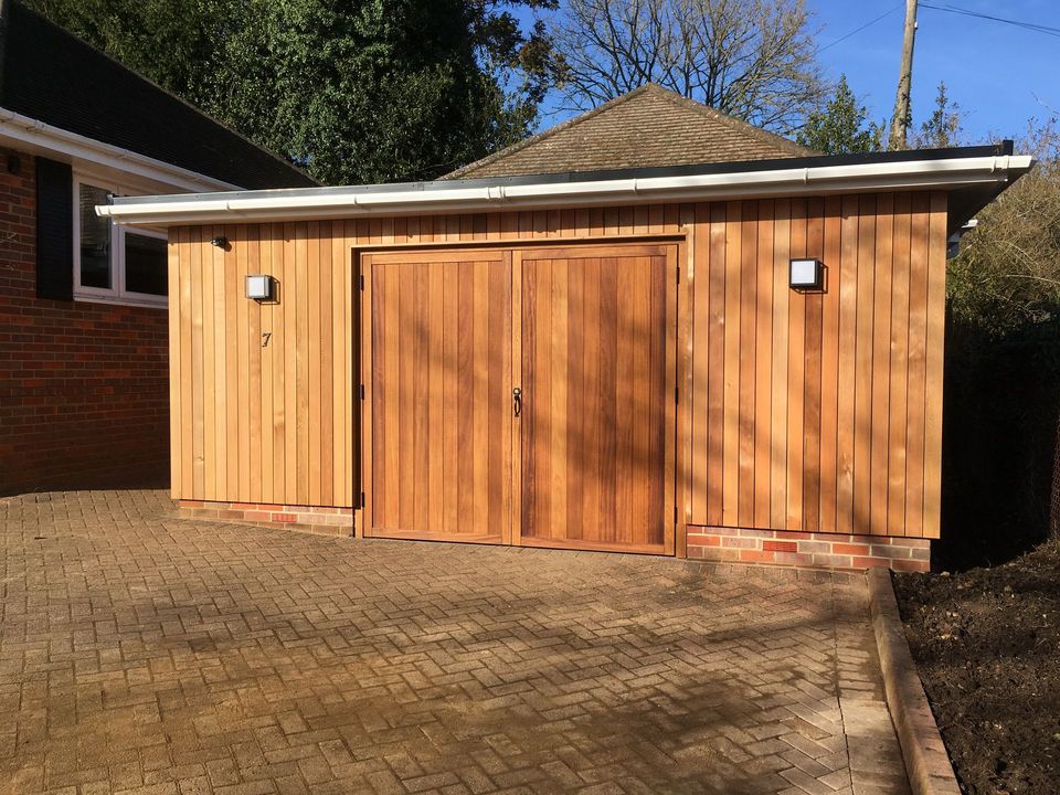 Red Cedar garden room in Gerrards Cross