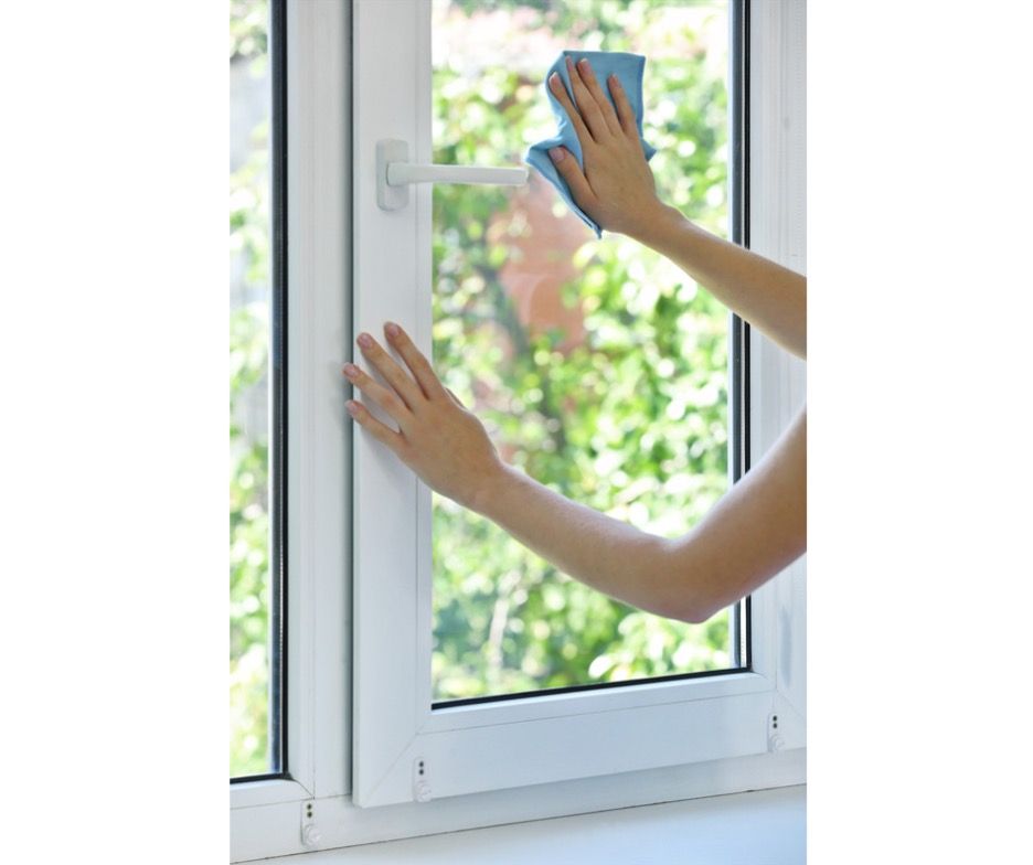cleaning casement windows