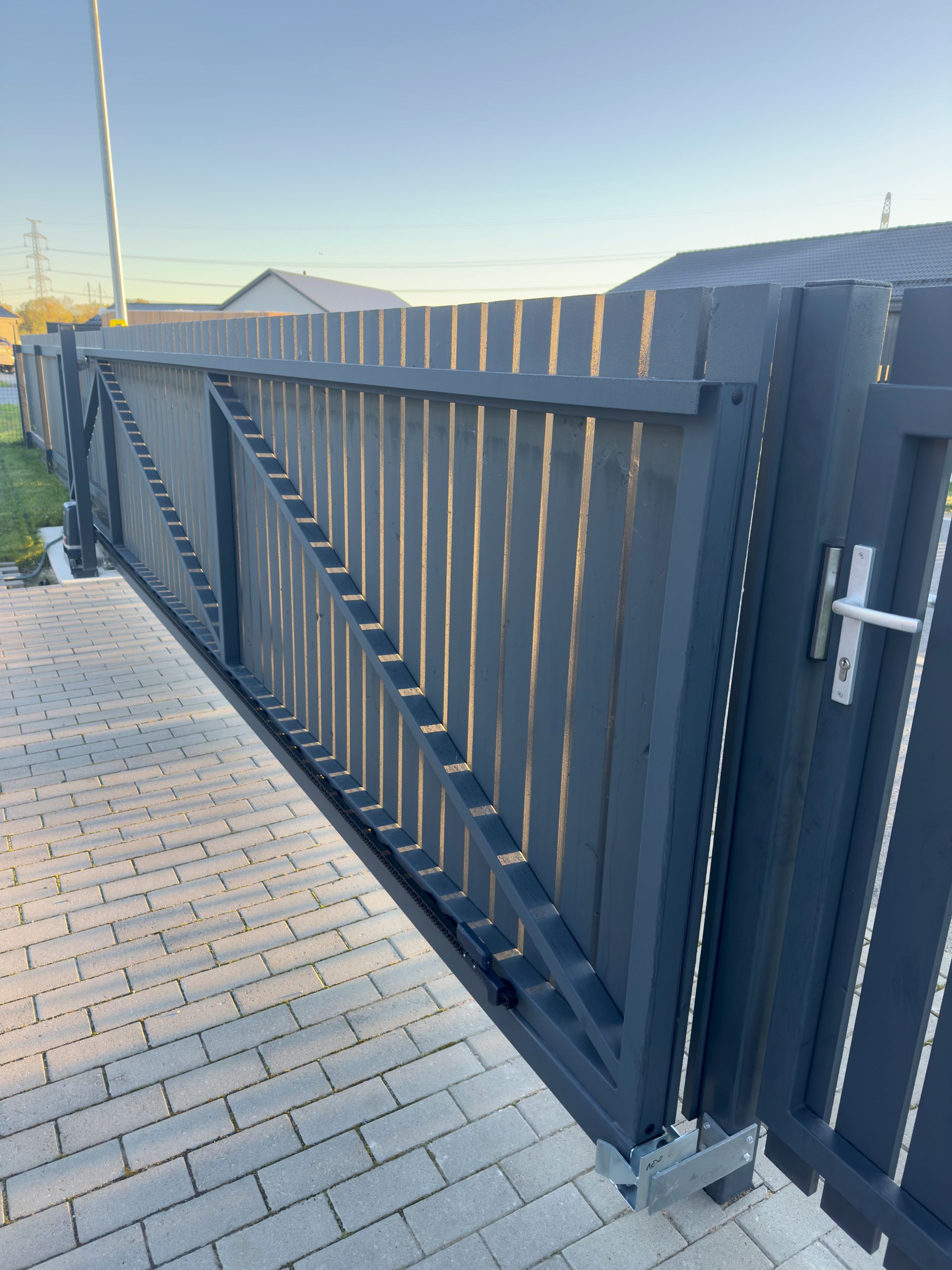 Liugvärava paigaldus