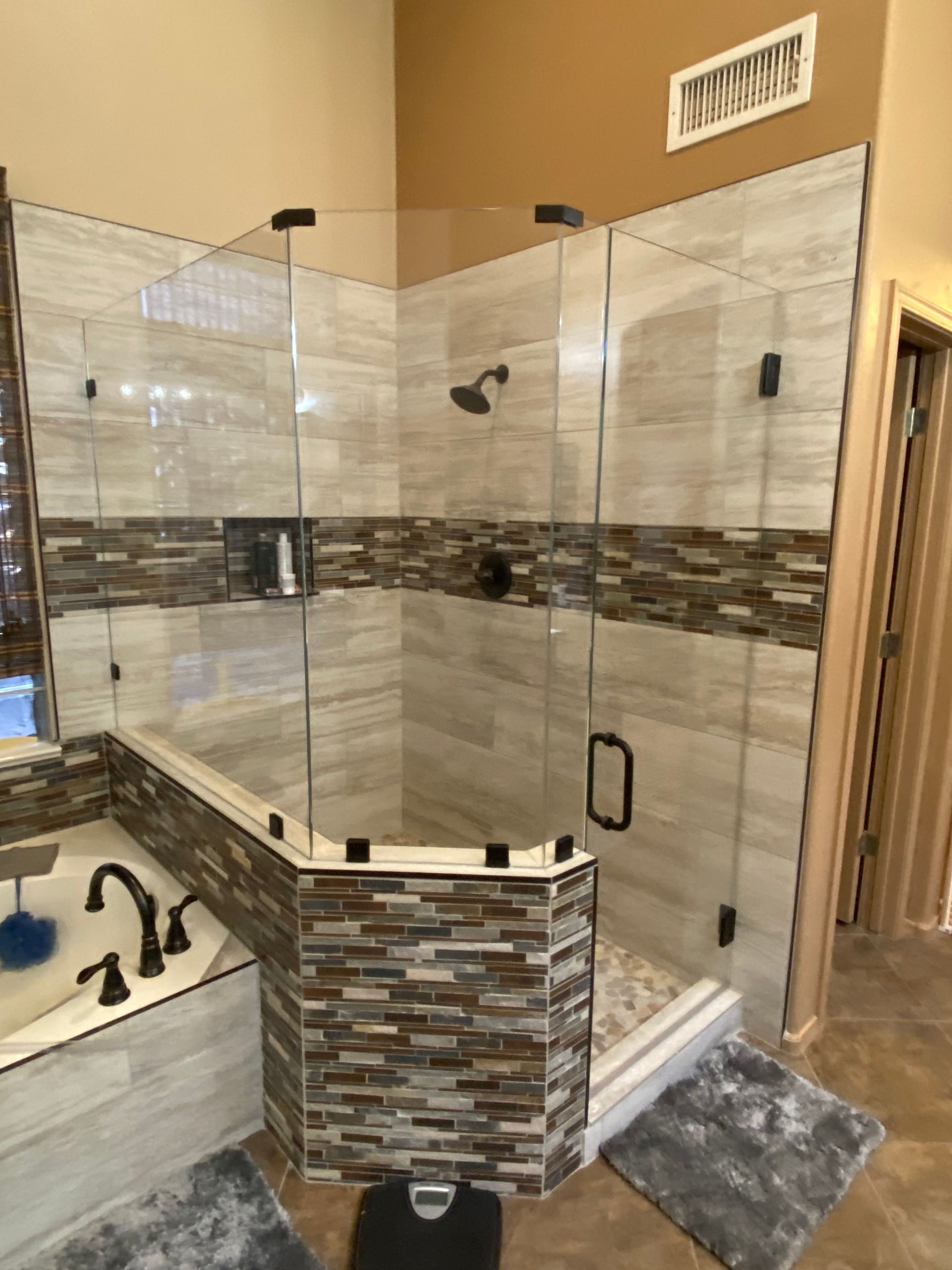 Shower Glass Repair and Replacement in Phoenix