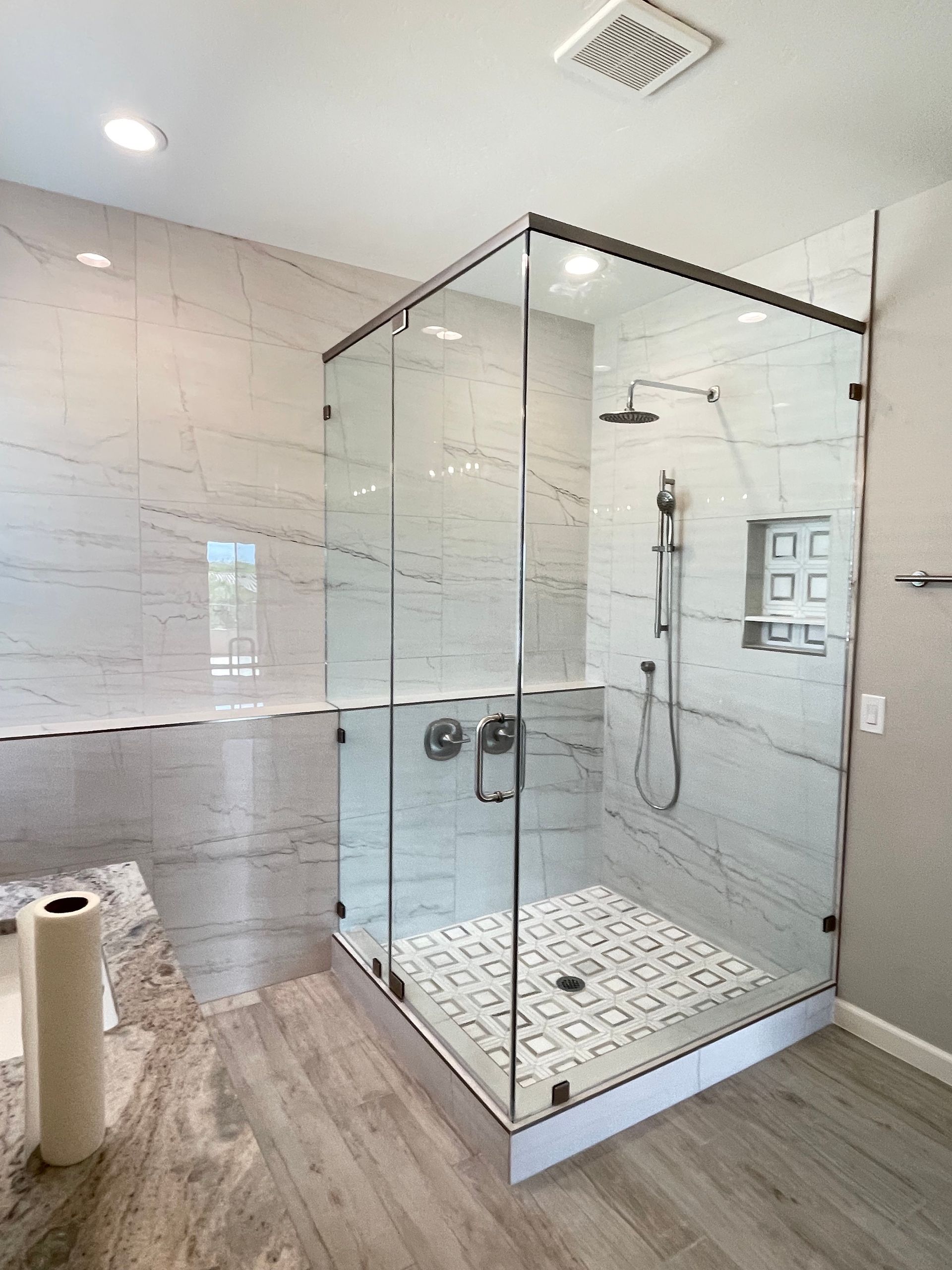 Shower Glass Repair and Replacement in Phoenix