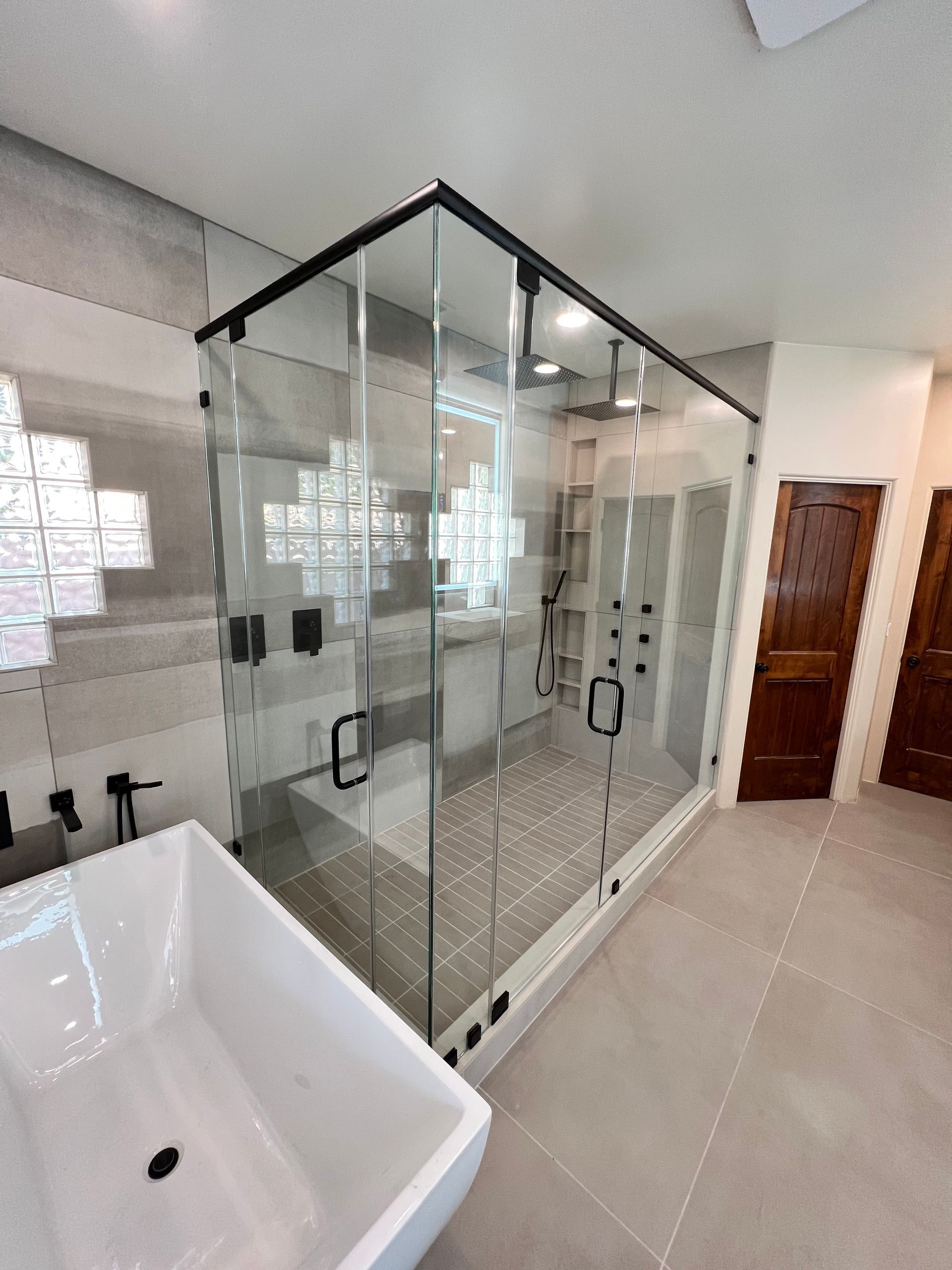 Shower Glass Repair and Replacement in Phoenix