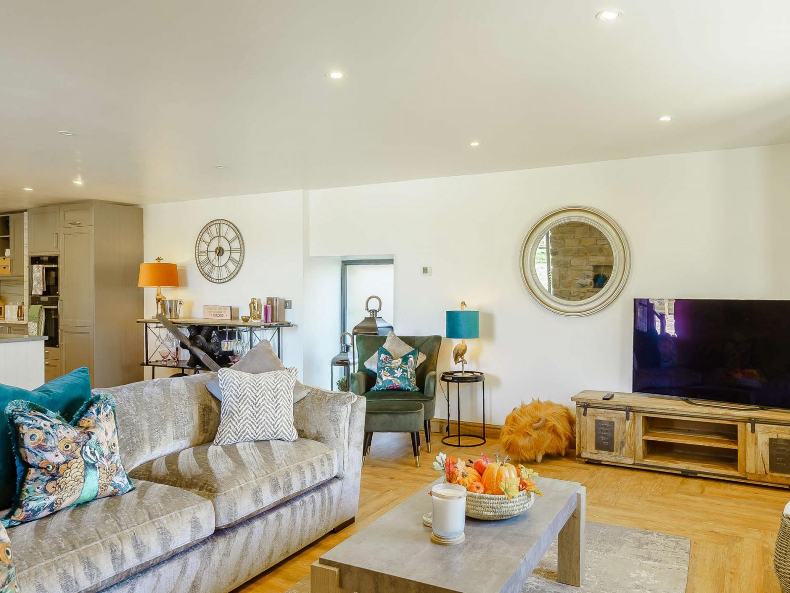 Vibrant holiday let living room