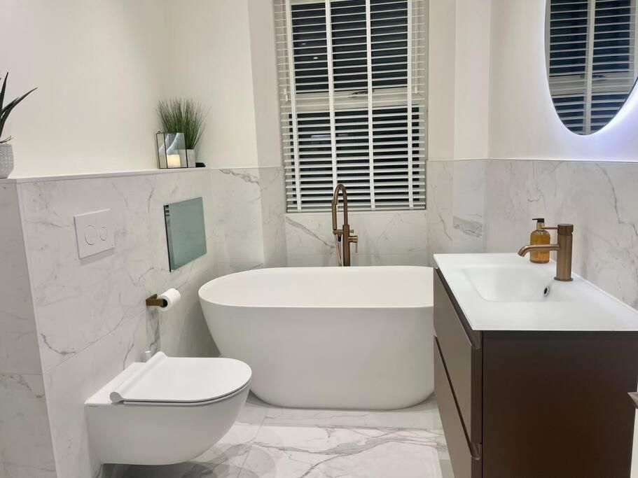 Windermere holiday let - Stunning Bathroom