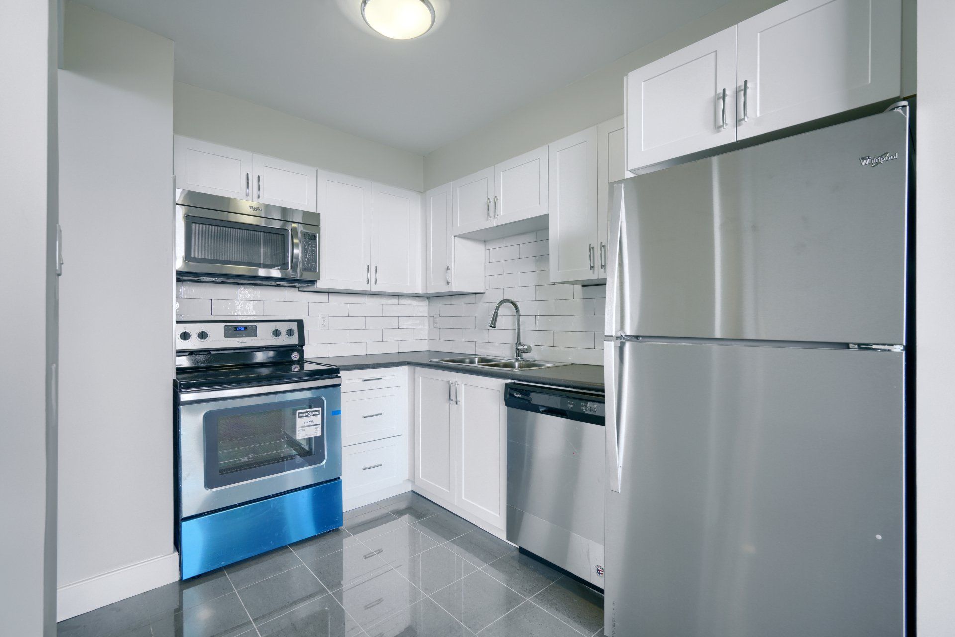 Studio, 1 and 2 bedroom Apartments 25 Fisherville