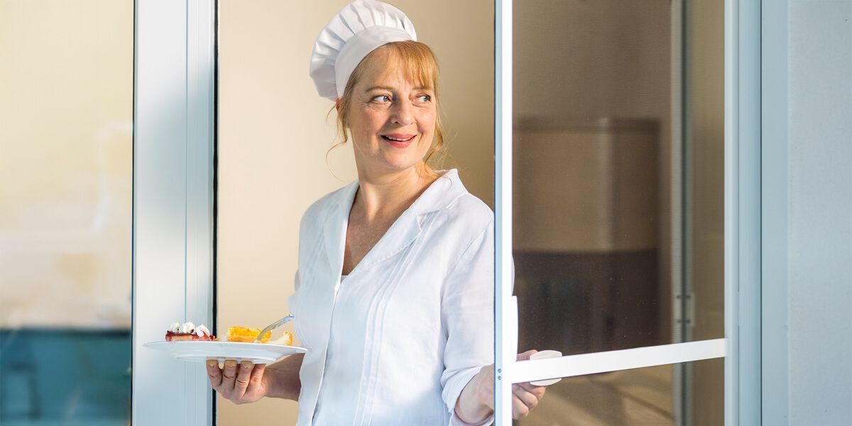 ISN Insektenschutz für Türen mit Hund oder Katze im Haushalt