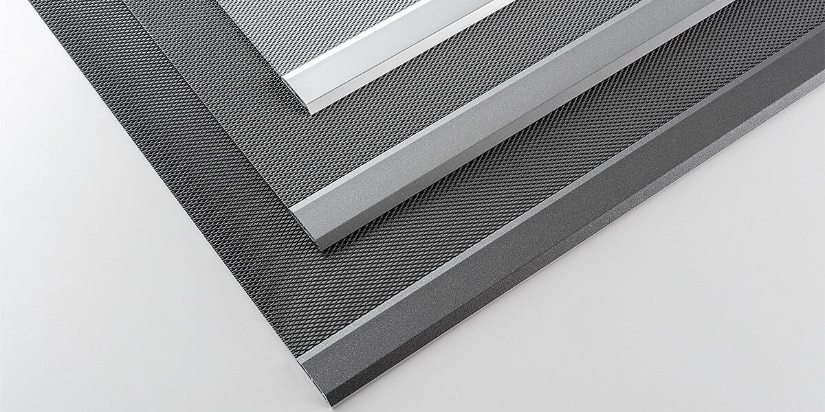 ISN Insektenschutz für Türen mit Hund oder Katze im Haushalt