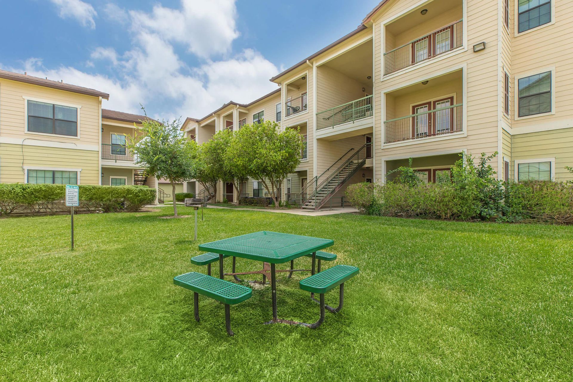 a picnic area at The Plantation Apartments.