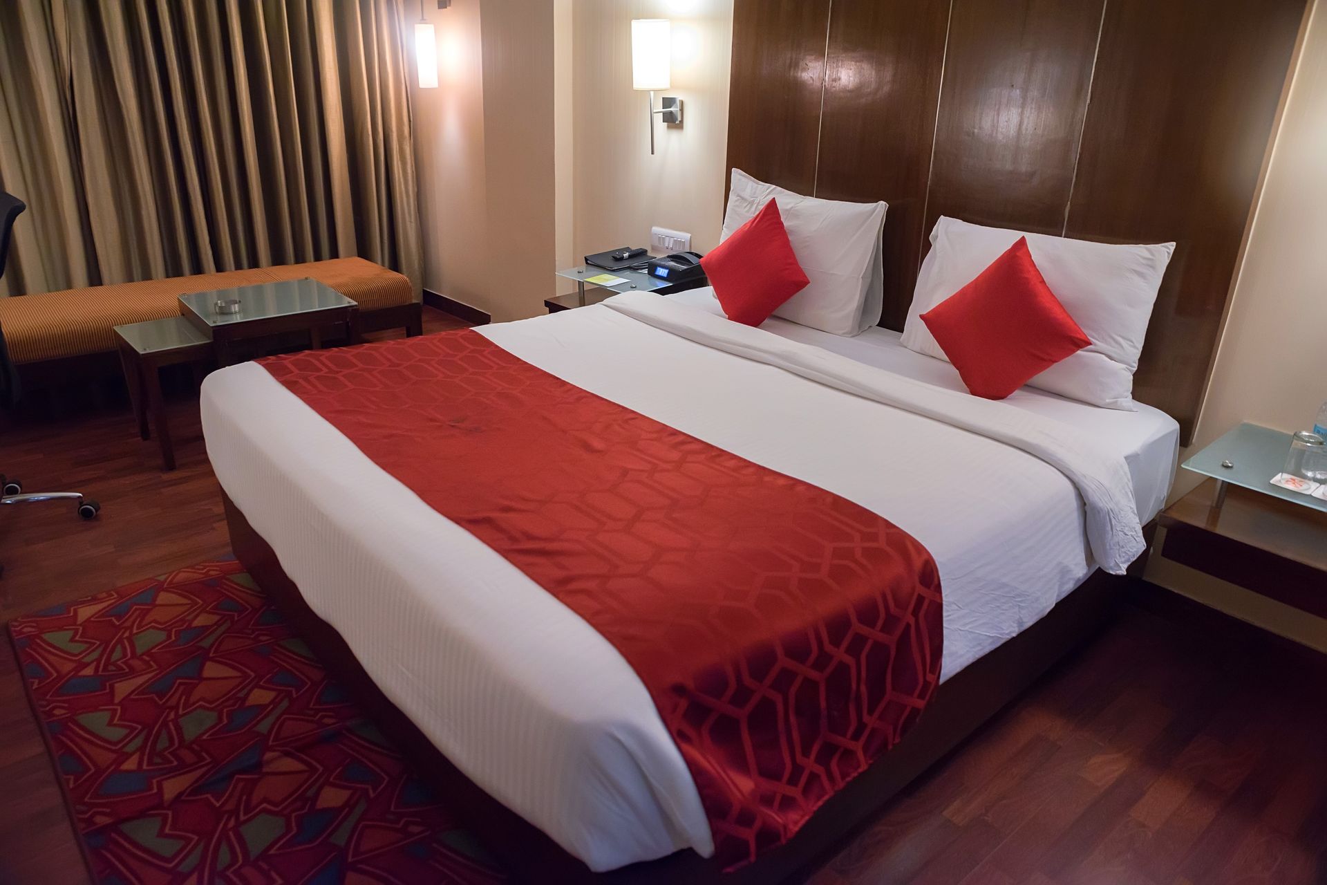 Contemporary King Bedrooms – Rockford, IL – My Home Furniture