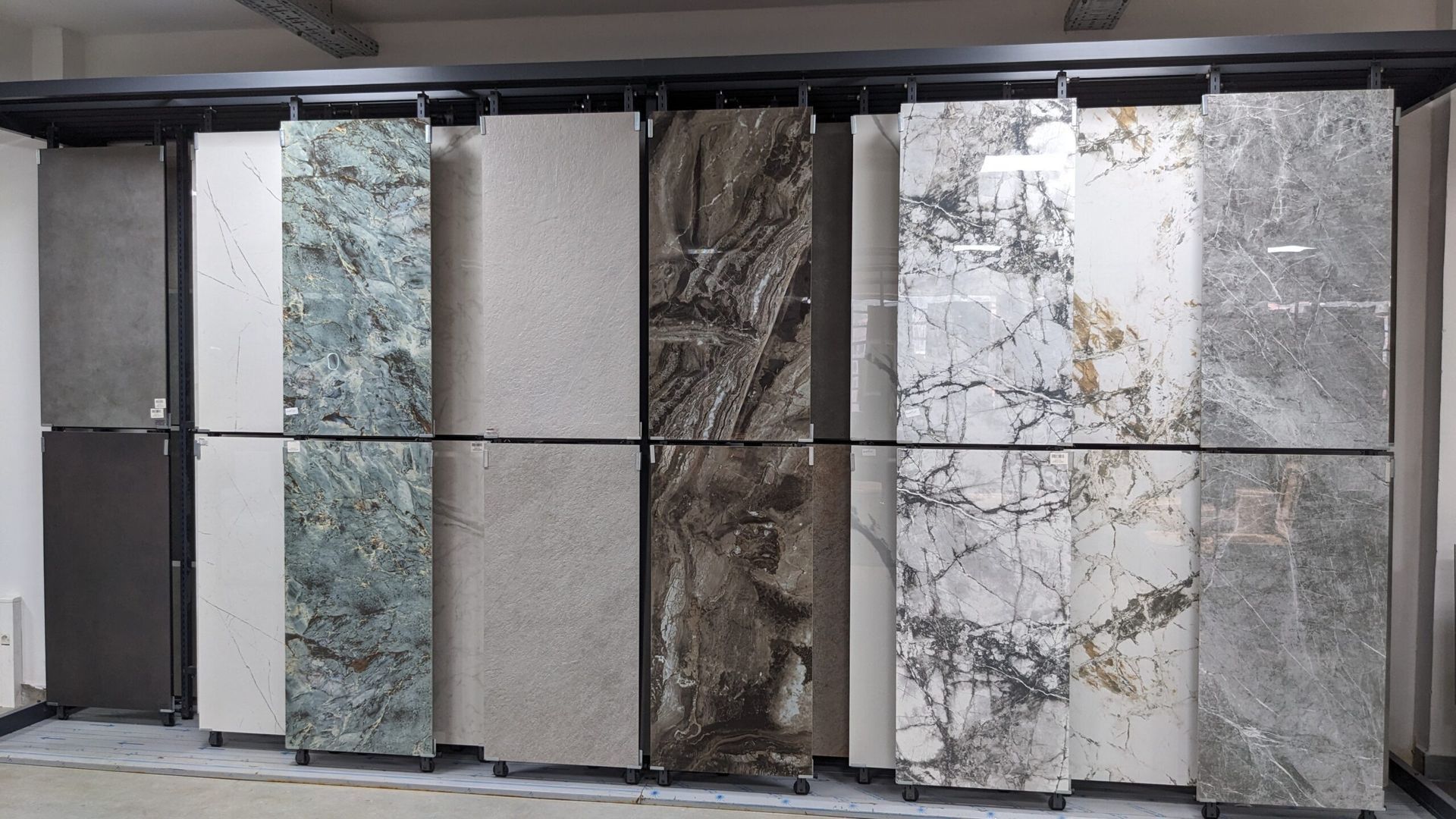 Les caractéristiques essentielles des carreaux italiens idéaux pour les lieux publics et commerciaux