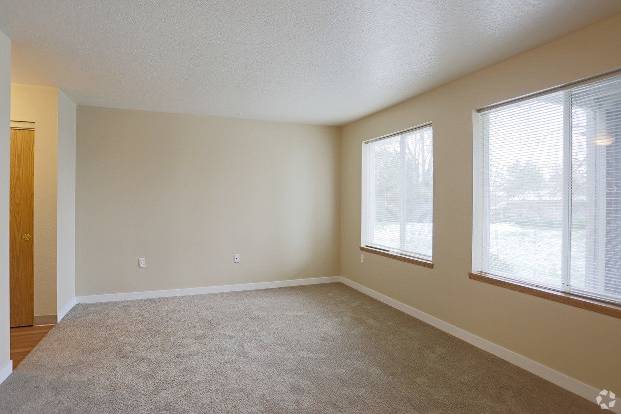 Briar Ridge Apartments Crest Properties, Inc.