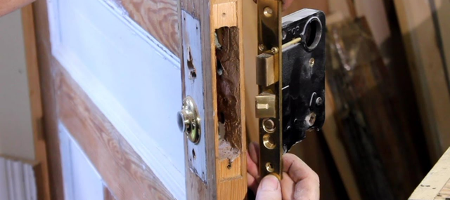 Mortise Lock Vs Cylindrical Lock